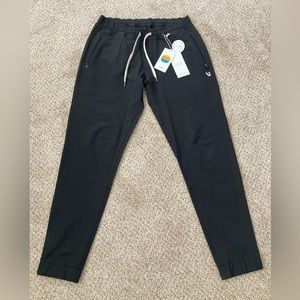 Men’s medium Vuori Transit Jogger